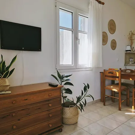 Apartment Lontza Studio's Peaceful And Secluded Pinakokhorion